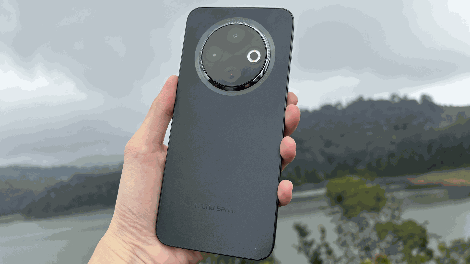 TECNO SPARK 30C cámara